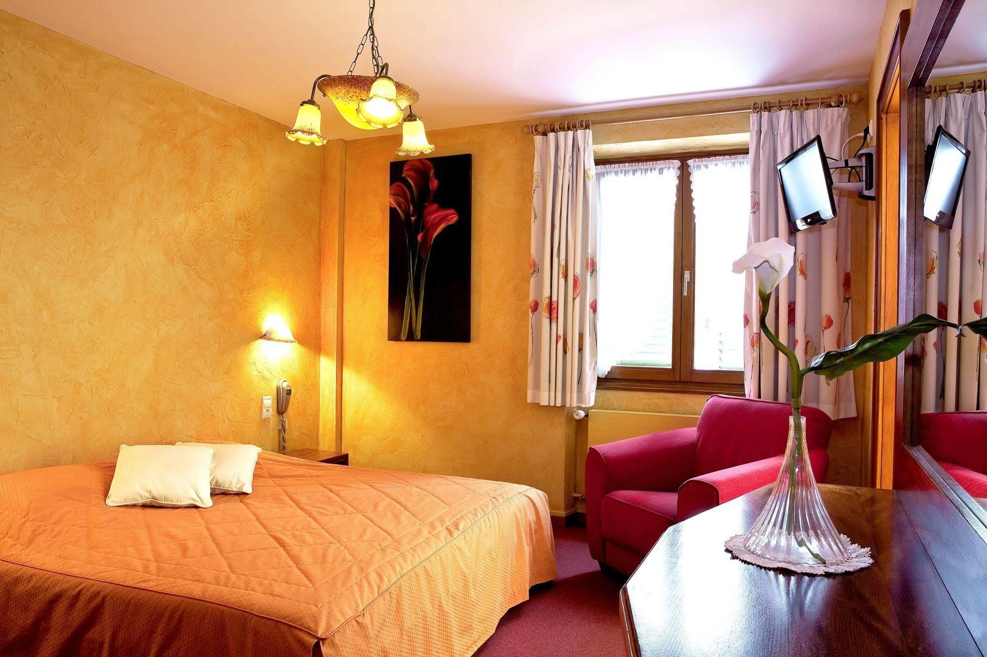 Hotel A La Vignette - Colmar-Nord 상띠뽈리뜨 외부 사진